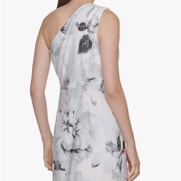 Calvin Klein Floral Evening Gown - Picture 7 of 17